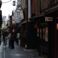 Pontocho Alley:Kyoto’s Hidden Gem of Tradition and Culinary Delight